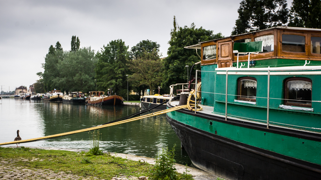 port du canal peniche