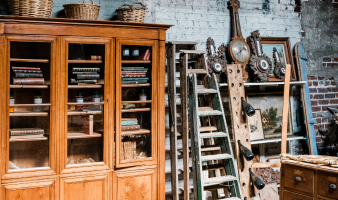 Bien choisir ses meubles et objets vintages sur une brocante