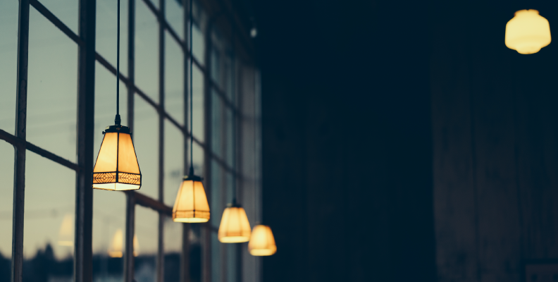 Comment apporter de la lumière à un intérieur sombre ?